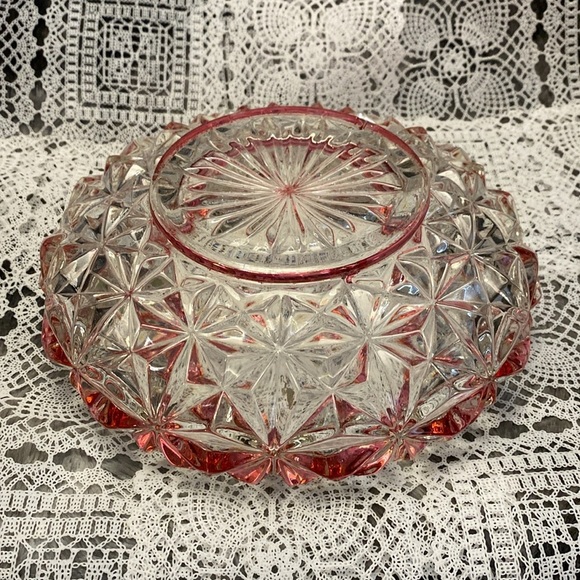 Vintage Williamsburg Ruby
Flashed cupped console Bowl - Picture 4 of 16